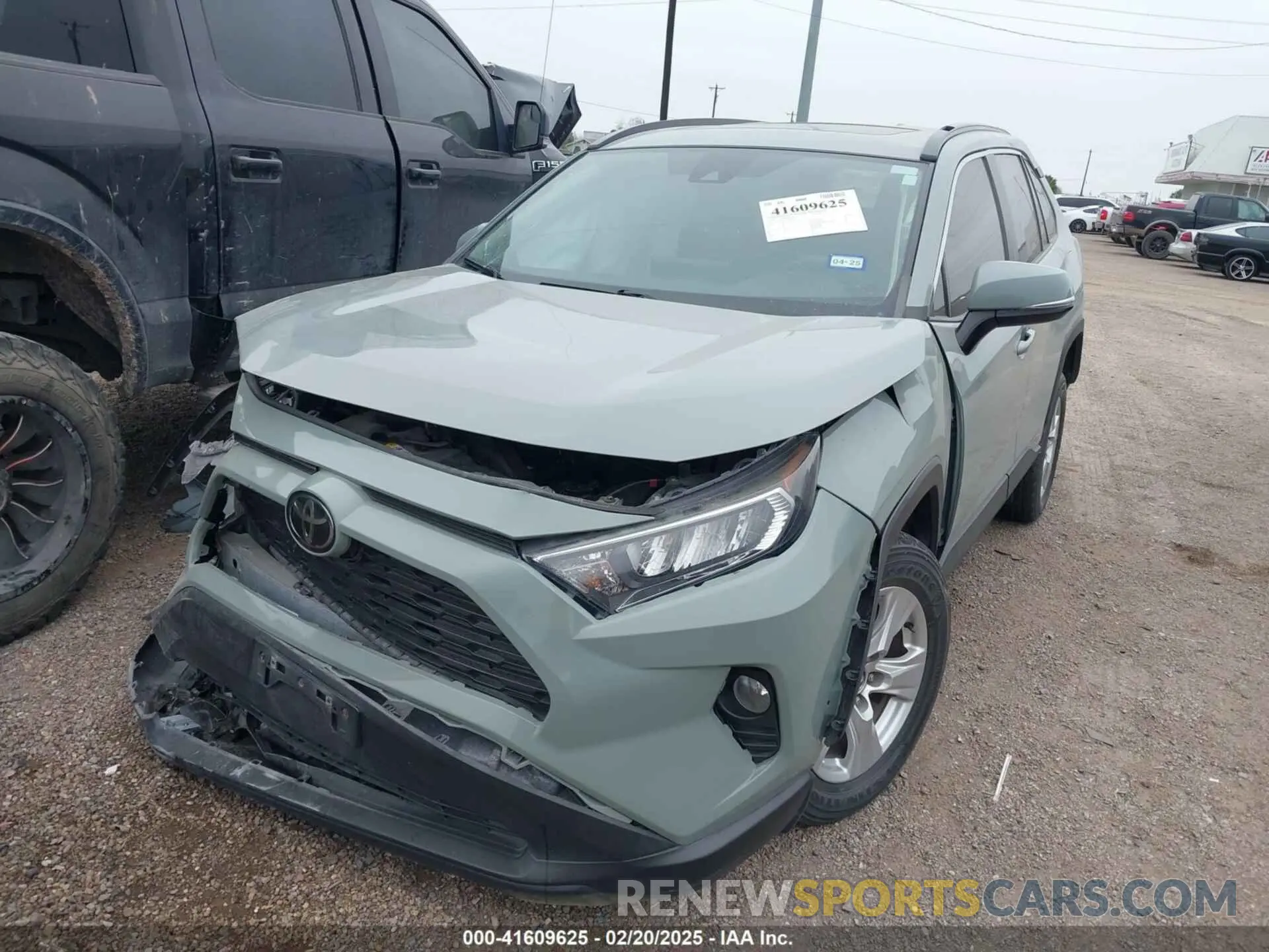 2 Photograph of a damaged car 2T3W1RFVXLW076954 TOYOTA RAV4 2020