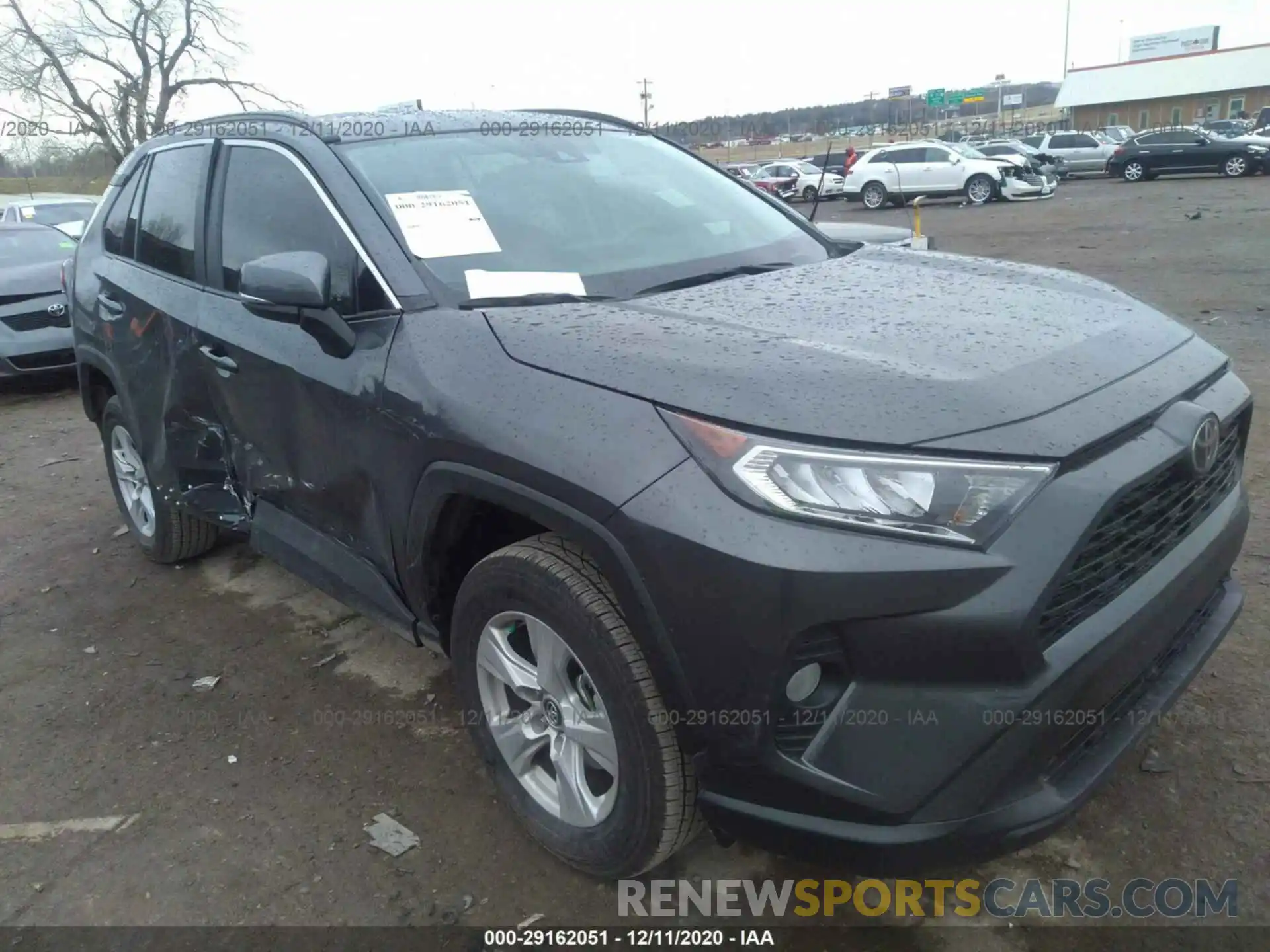 1 Photograph of a damaged car 2T3W1RFVXLW077120 TOYOTA RAV4 2020