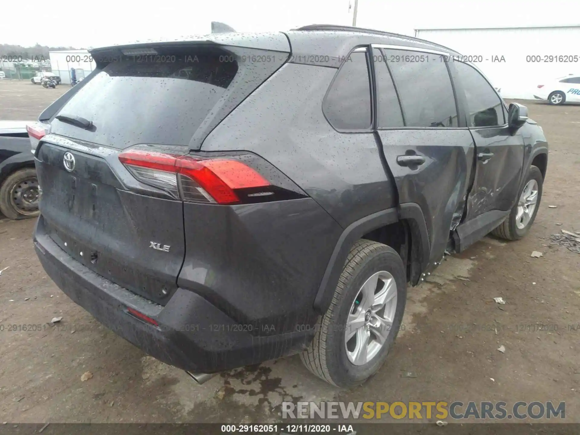 4 Photograph of a damaged car 2T3W1RFVXLW077120 TOYOTA RAV4 2020