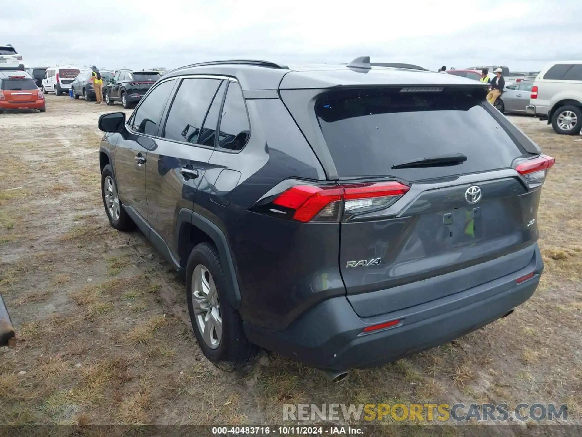 3 Photograph of a damaged car 2T3W1RFVXLW092541 TOYOTA RAV4 2020