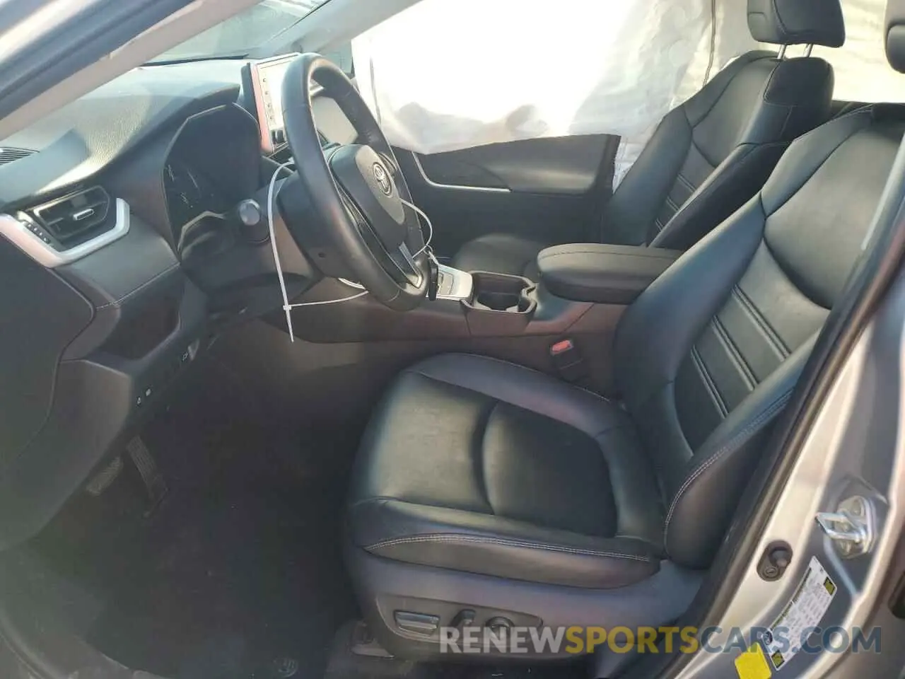 7 Photograph of a damaged car 2T3Y1RFV3LC059214 TOYOTA RAV4 2020