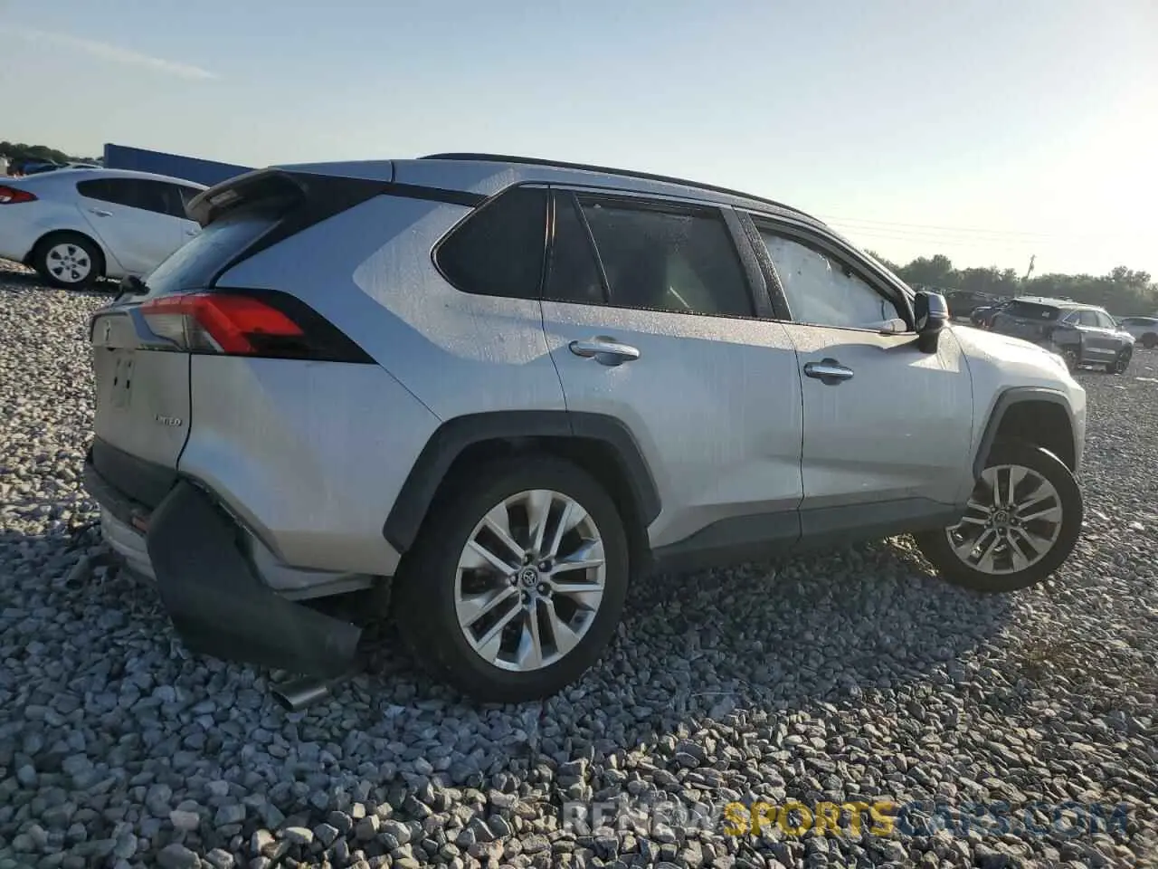 3 Photograph of a damaged car 2T3Y1RFV8LC079006 TOYOTA RAV4 2020
