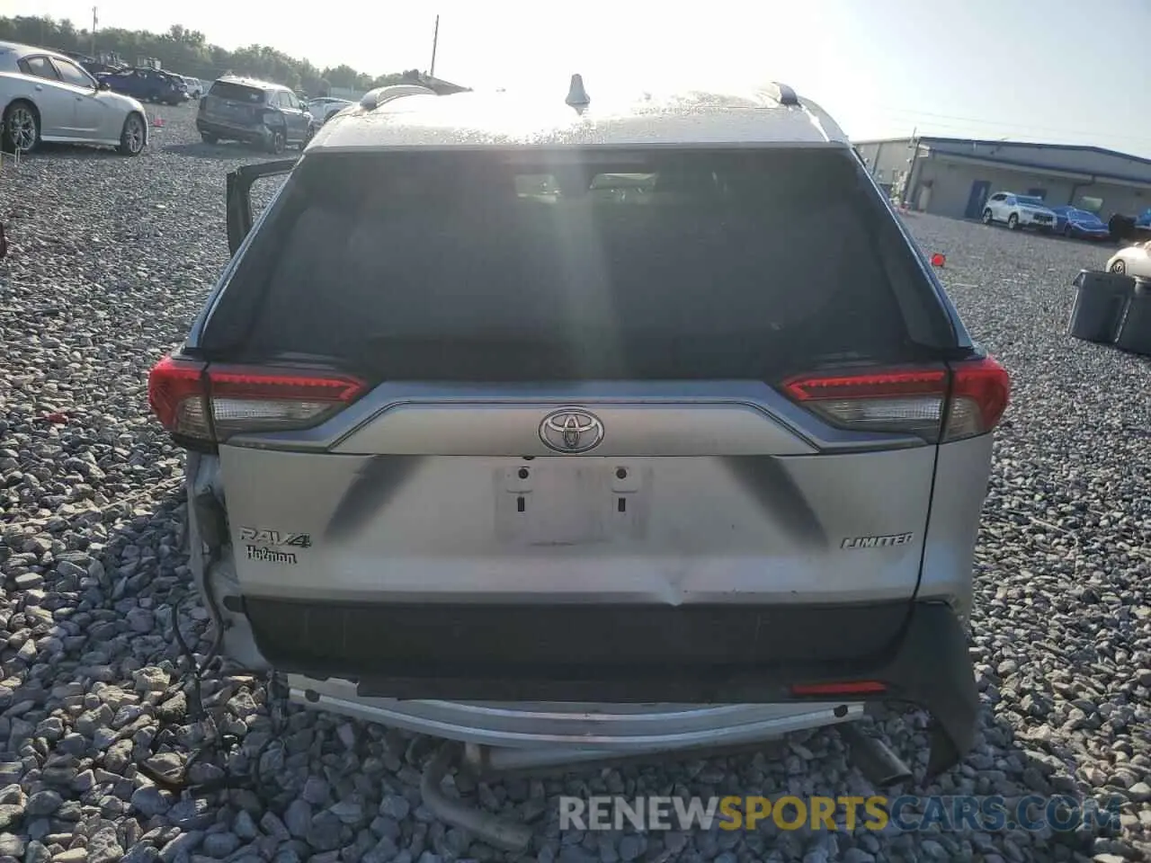 6 Photograph of a damaged car 2T3Y1RFV8LC079006 TOYOTA RAV4 2020