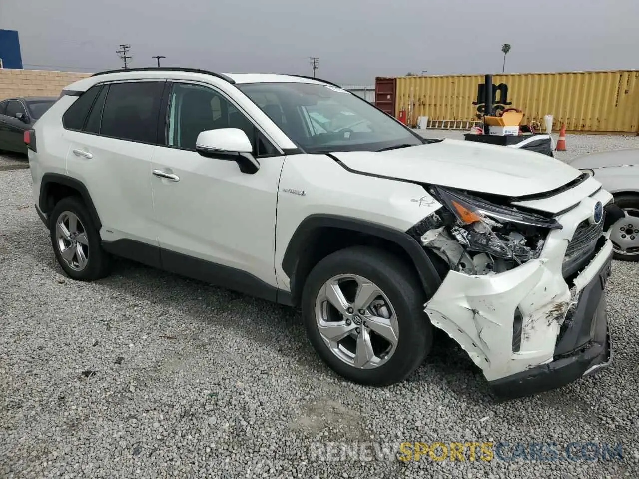 4 Photograph of a damaged car 4T3D6RFV7LU003775 TOYOTA RAV4 2020