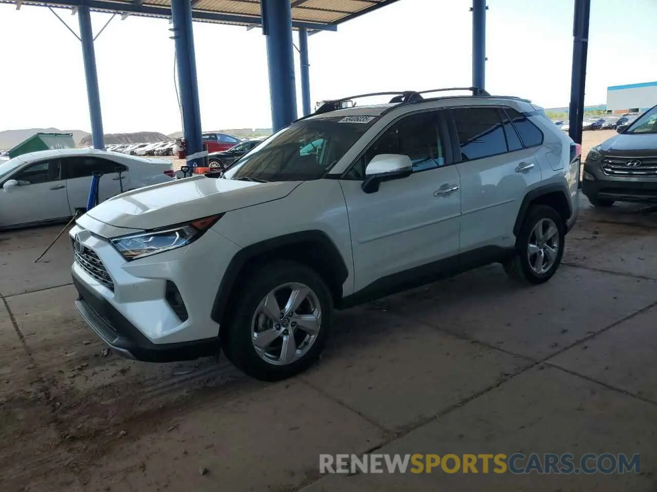 1 Photograph of a damaged car 4T3DWRFV3LU008505 TOYOTA RAV4 2020