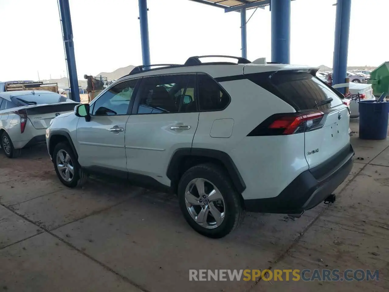 2 Photograph of a damaged car 4T3DWRFV3LU008505 TOYOTA RAV4 2020