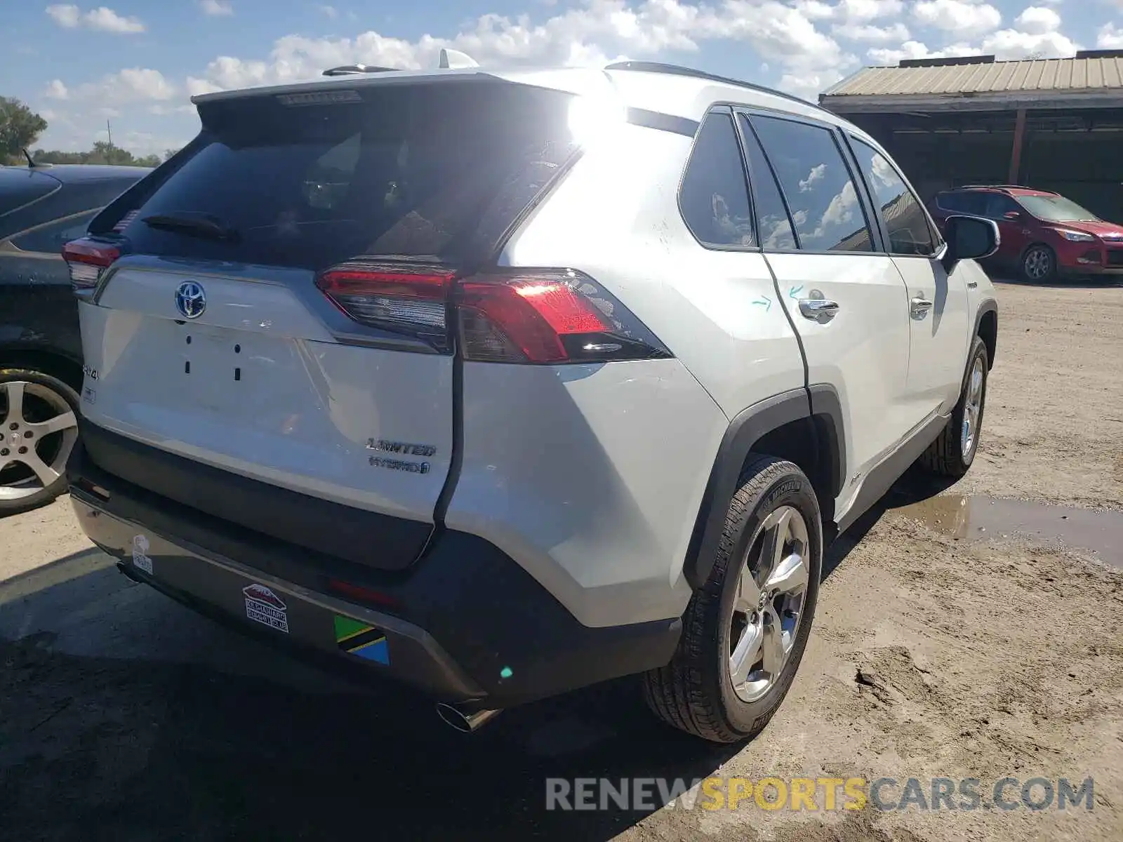 4 Photograph of a damaged car 4T3DWRFV6LU010331 TOYOTA RAV4 2020