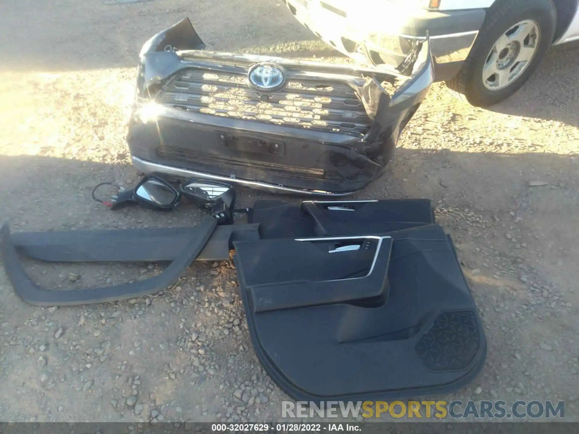 12 Photograph of a damaged car 4T3DWRFV7LU005123 TOYOTA RAV4 2020