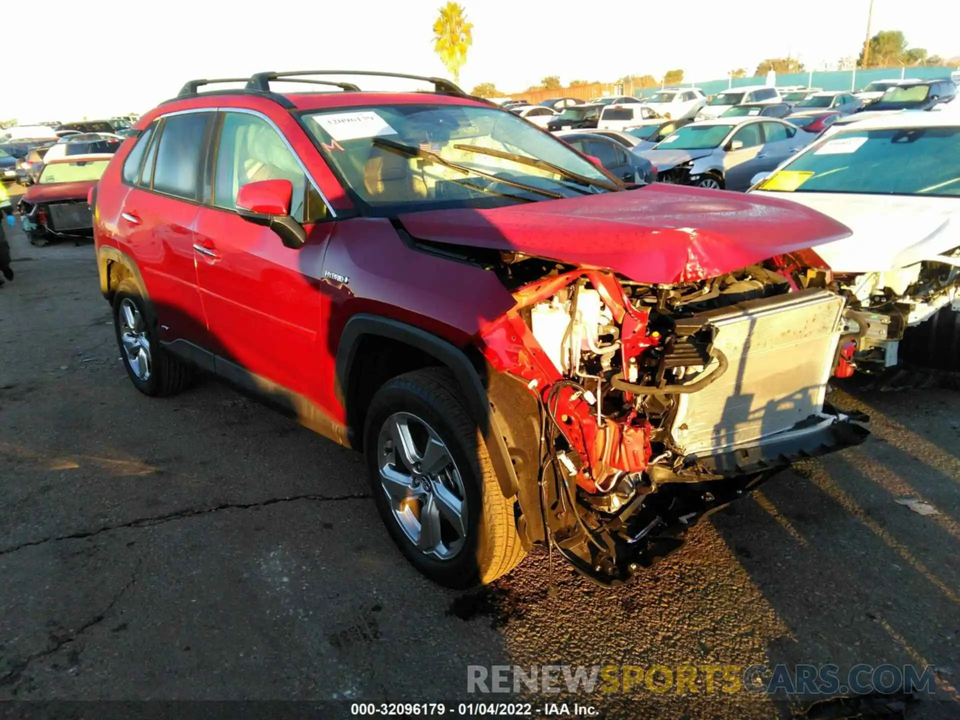 1 Photograph of a damaged car 4T3DWRFV7LU007812 TOYOTA RAV4 2020