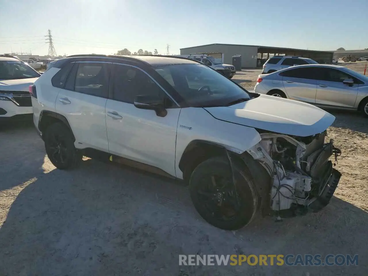 4 Photograph of a damaged car 4T3E6RFV1LU003646 TOYOTA RAV4 2020