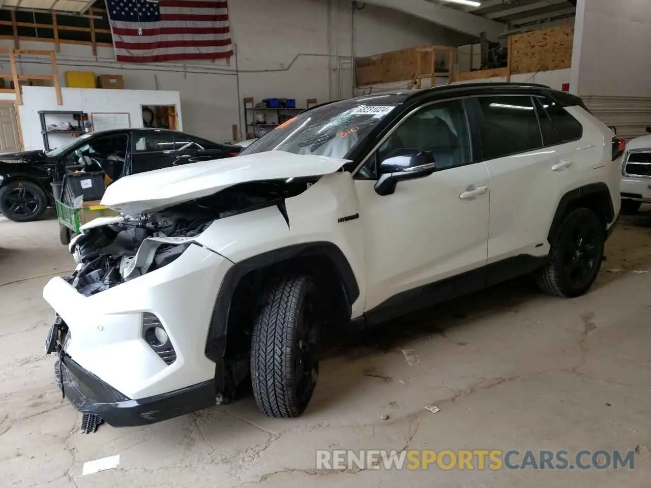 1 Photograph of a damaged car 4T3EWRFV0LU005212 TOYOTA RAV4 2020