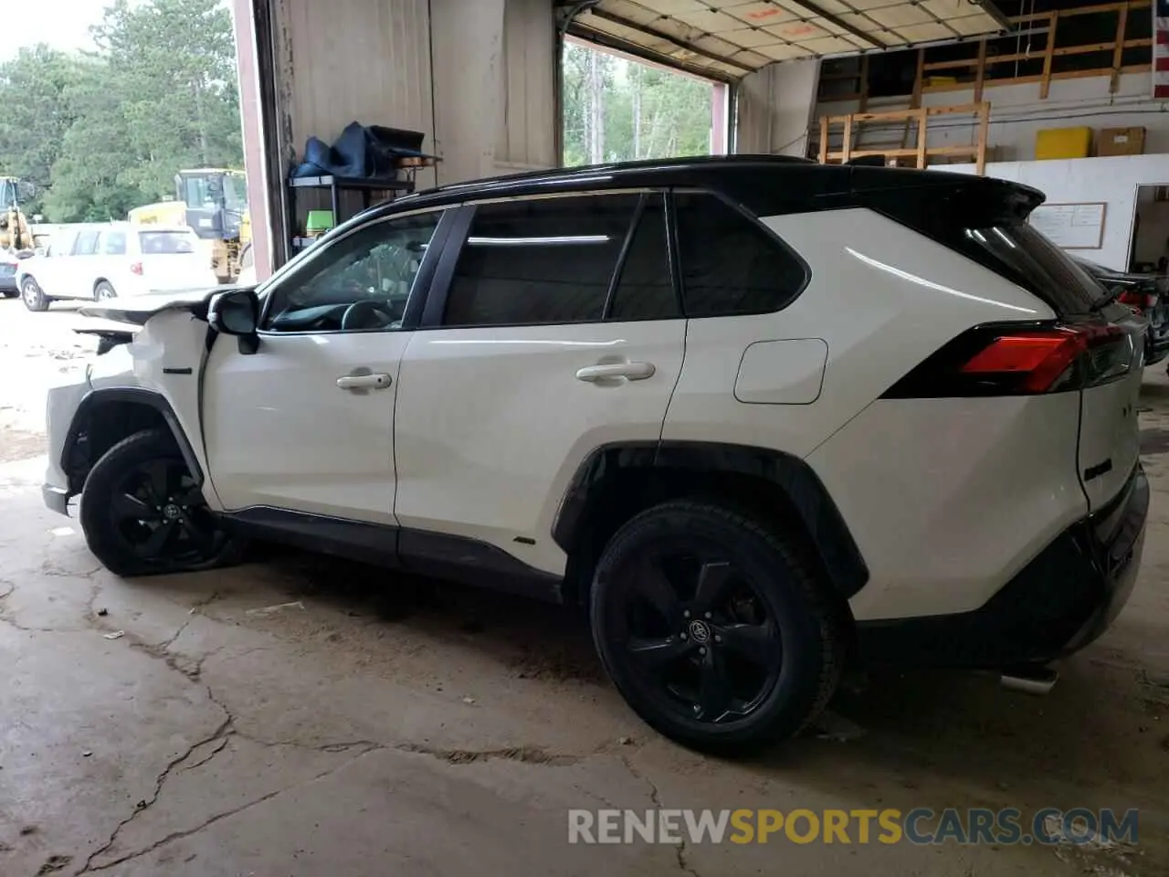 2 Photograph of a damaged car 4T3EWRFV0LU005212 TOYOTA RAV4 2020