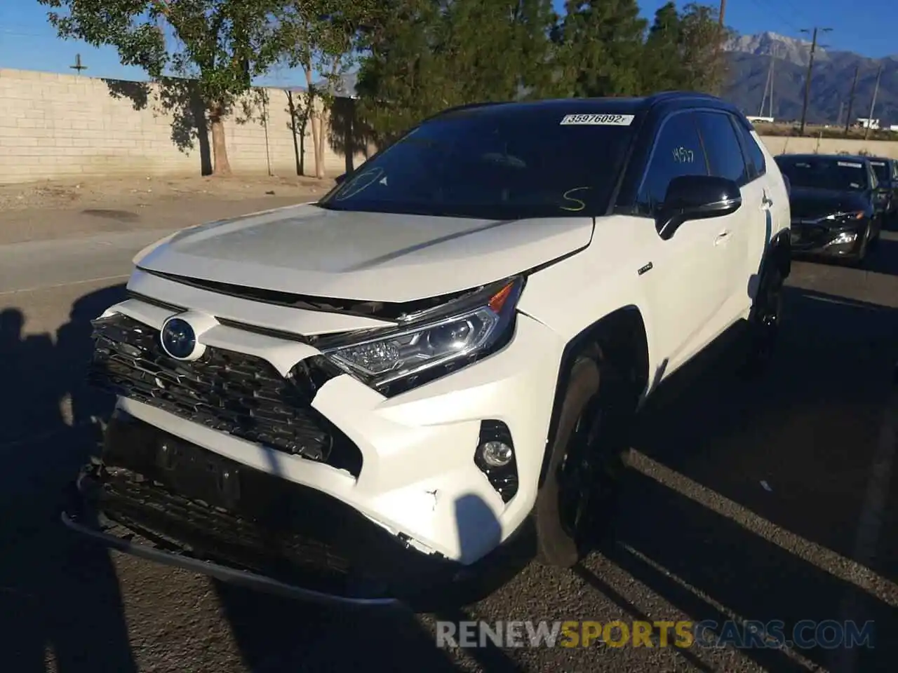 2 Photograph of a damaged car 4T3EWRFV1LU009754 TOYOTA RAV4 2020