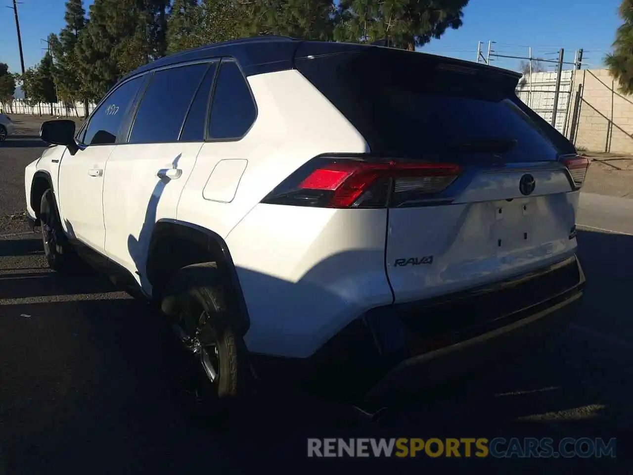 3 Photograph of a damaged car 4T3EWRFV1LU009754 TOYOTA RAV4 2020