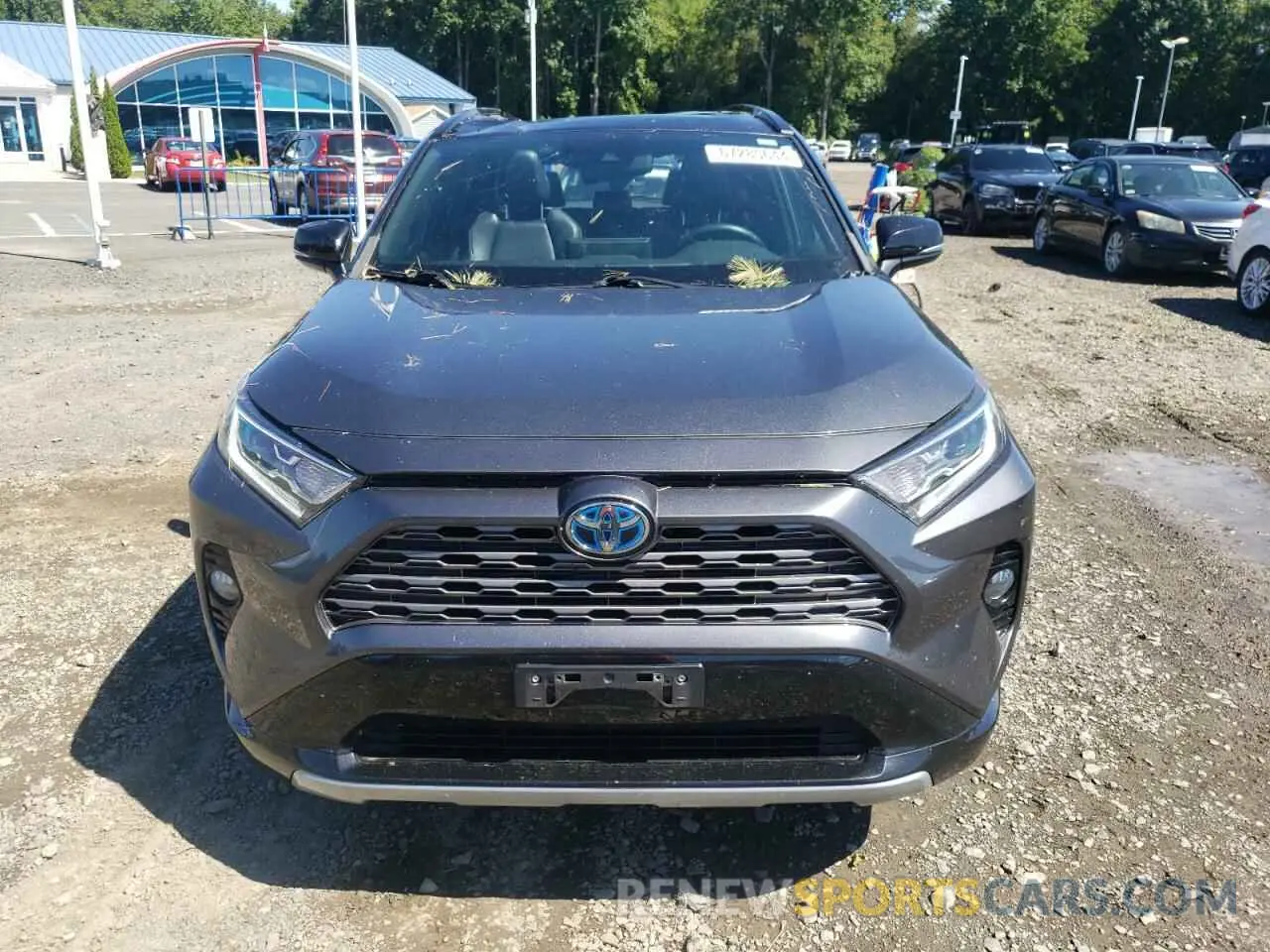 5 Photograph of a damaged car 4T3EWRFV4LU002605 TOYOTA RAV4 2020