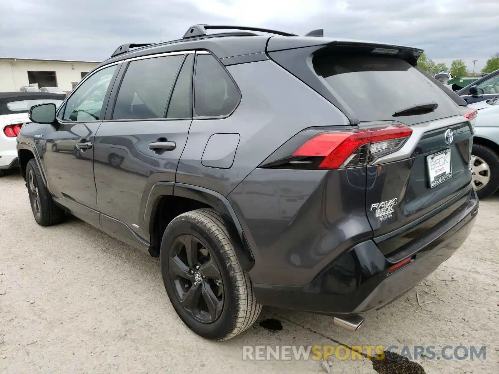 3 Photograph of a damaged car 4T3EWRFV4LU004015 TOYOTA RAV4 2020