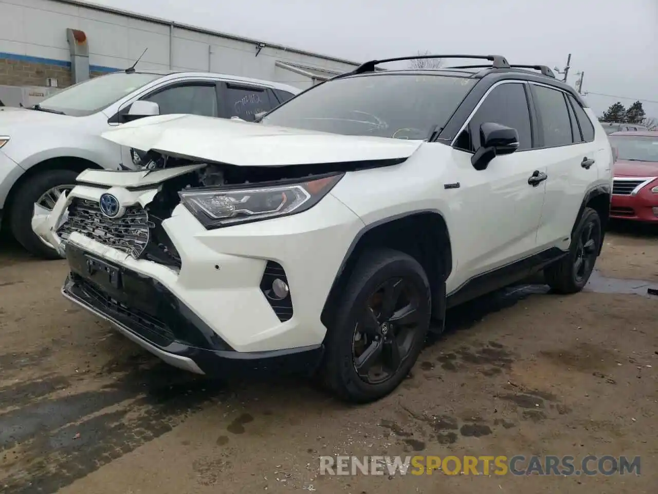 2 Photograph of a damaged car 4T3EWRFV5LU002256 TOYOTA RAV4 2020