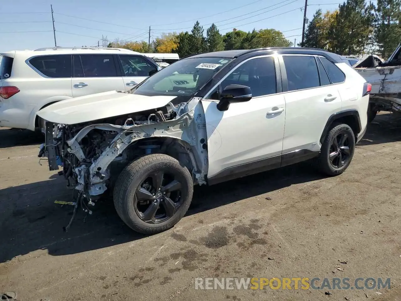 1 Photograph of a damaged car 4T3EWRFV5LU007327 TOYOTA RAV4 2020
