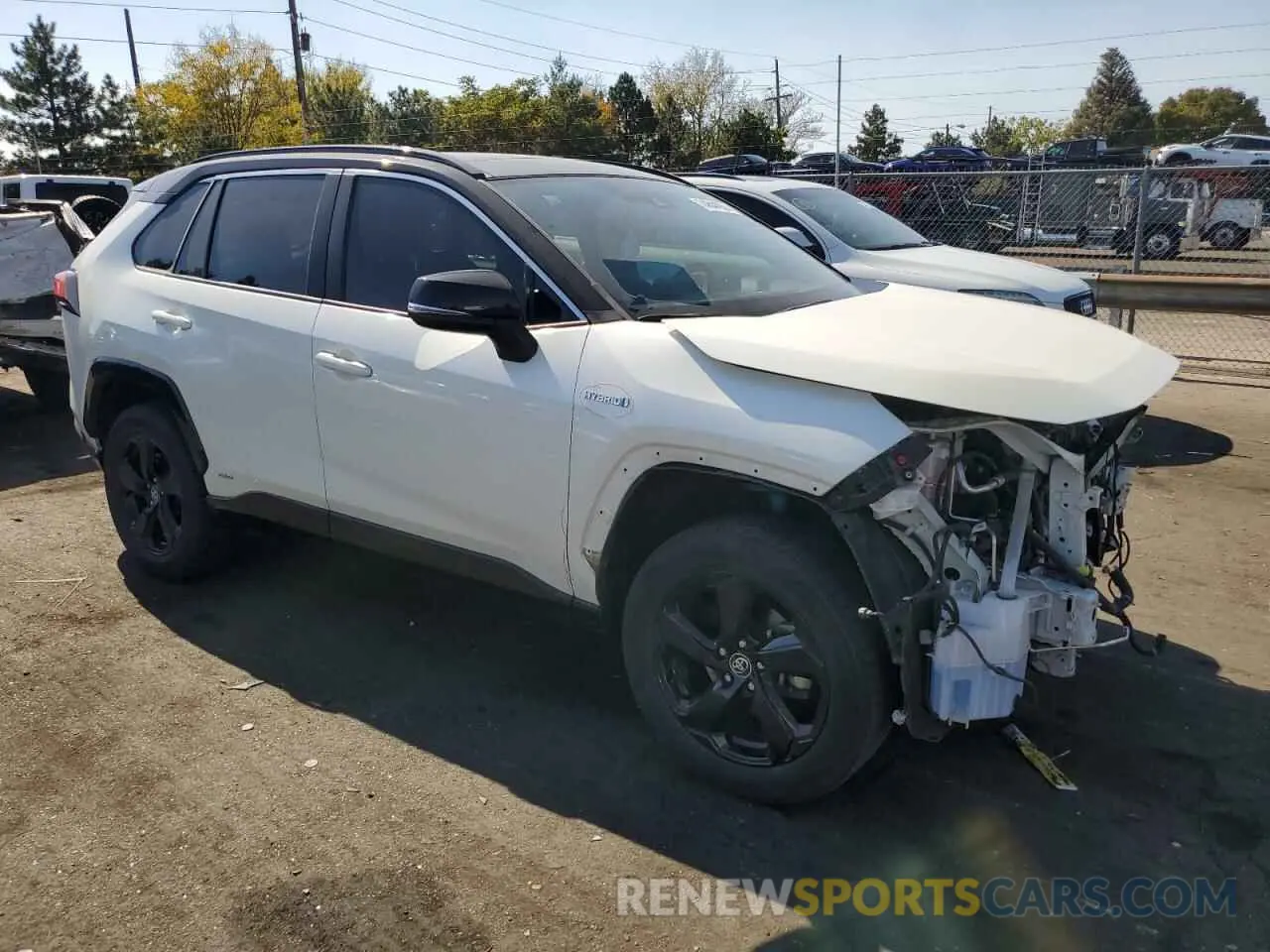 4 Photograph of a damaged car 4T3EWRFV5LU007327 TOYOTA RAV4 2020