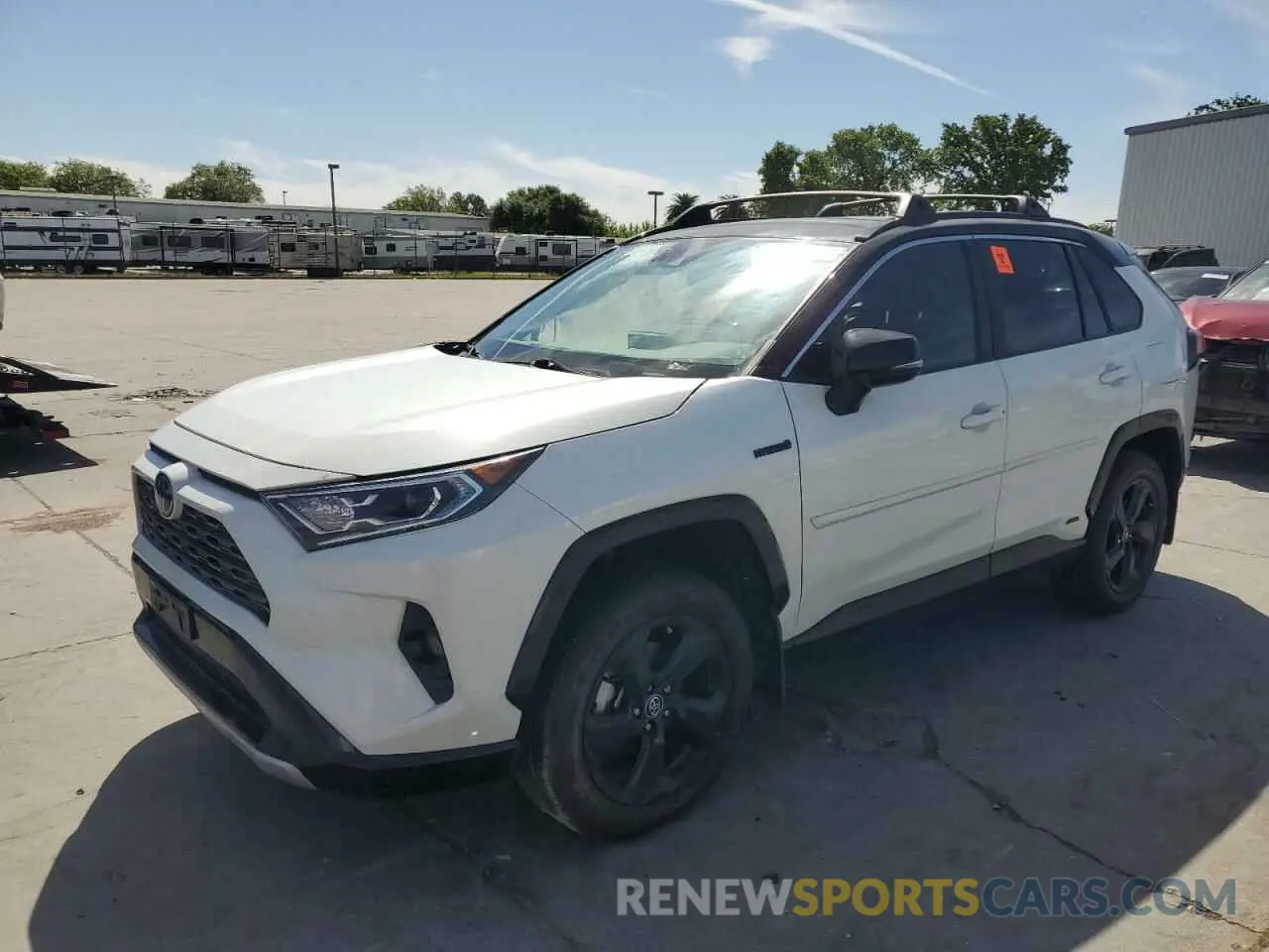 1 Photograph of a damaged car 4T3EWRFV5LU009319 TOYOTA RAV4 2020