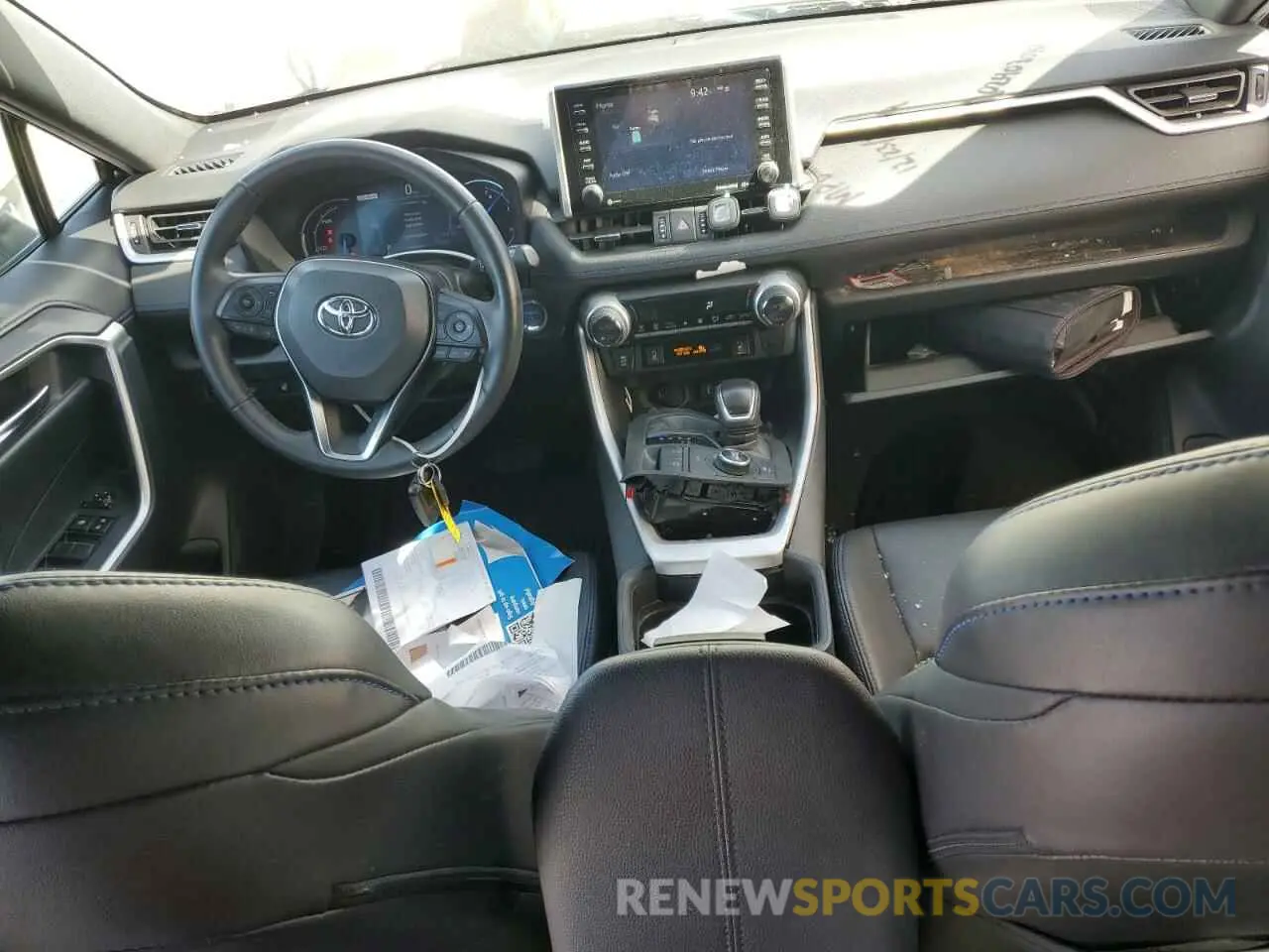 8 Photograph of a damaged car 4T3EWRFV5LU009319 TOYOTA RAV4 2020
