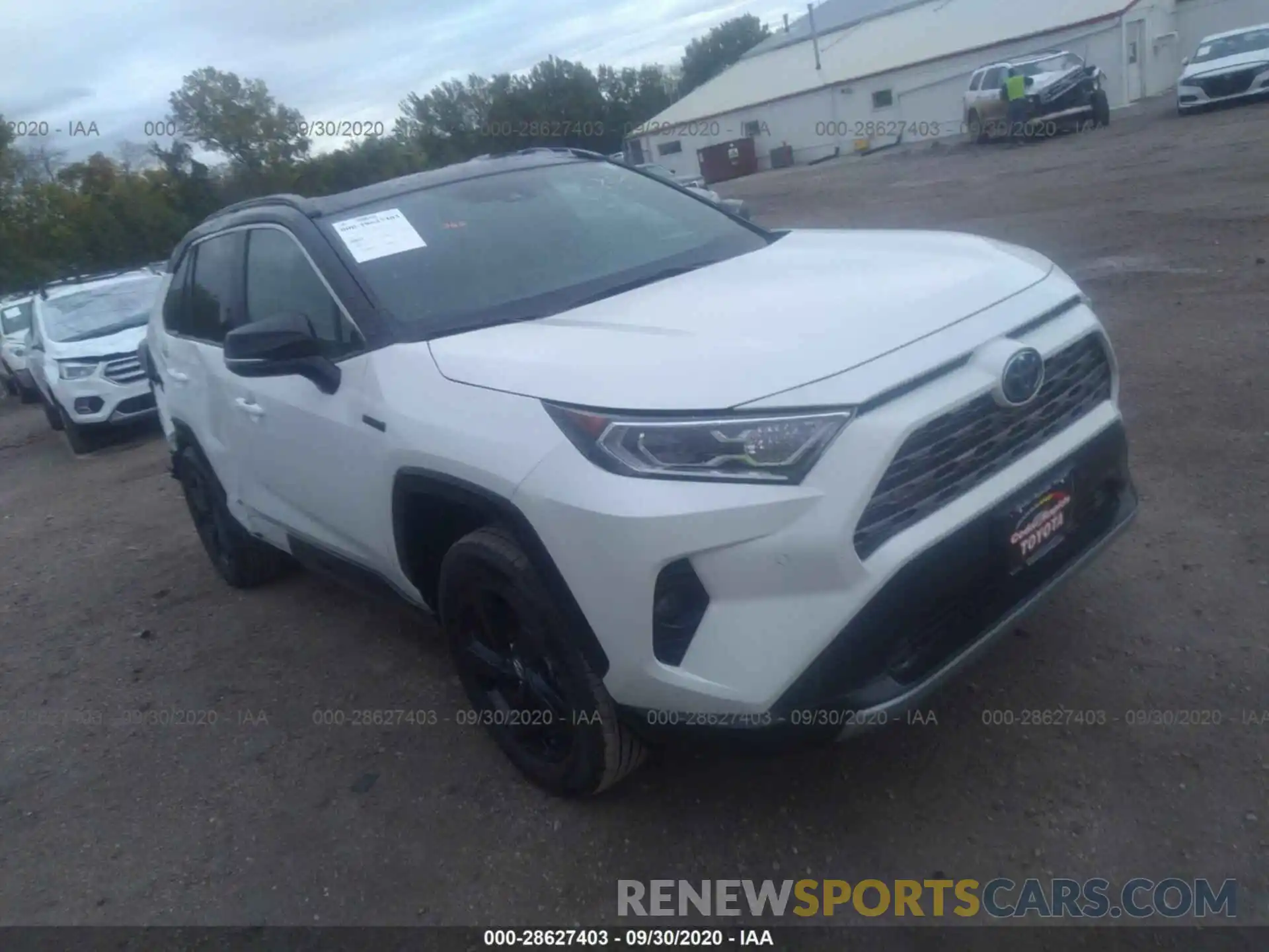 1 Photograph of a damaged car 4T3EWRFV7LU004235 TOYOTA RAV4 2020