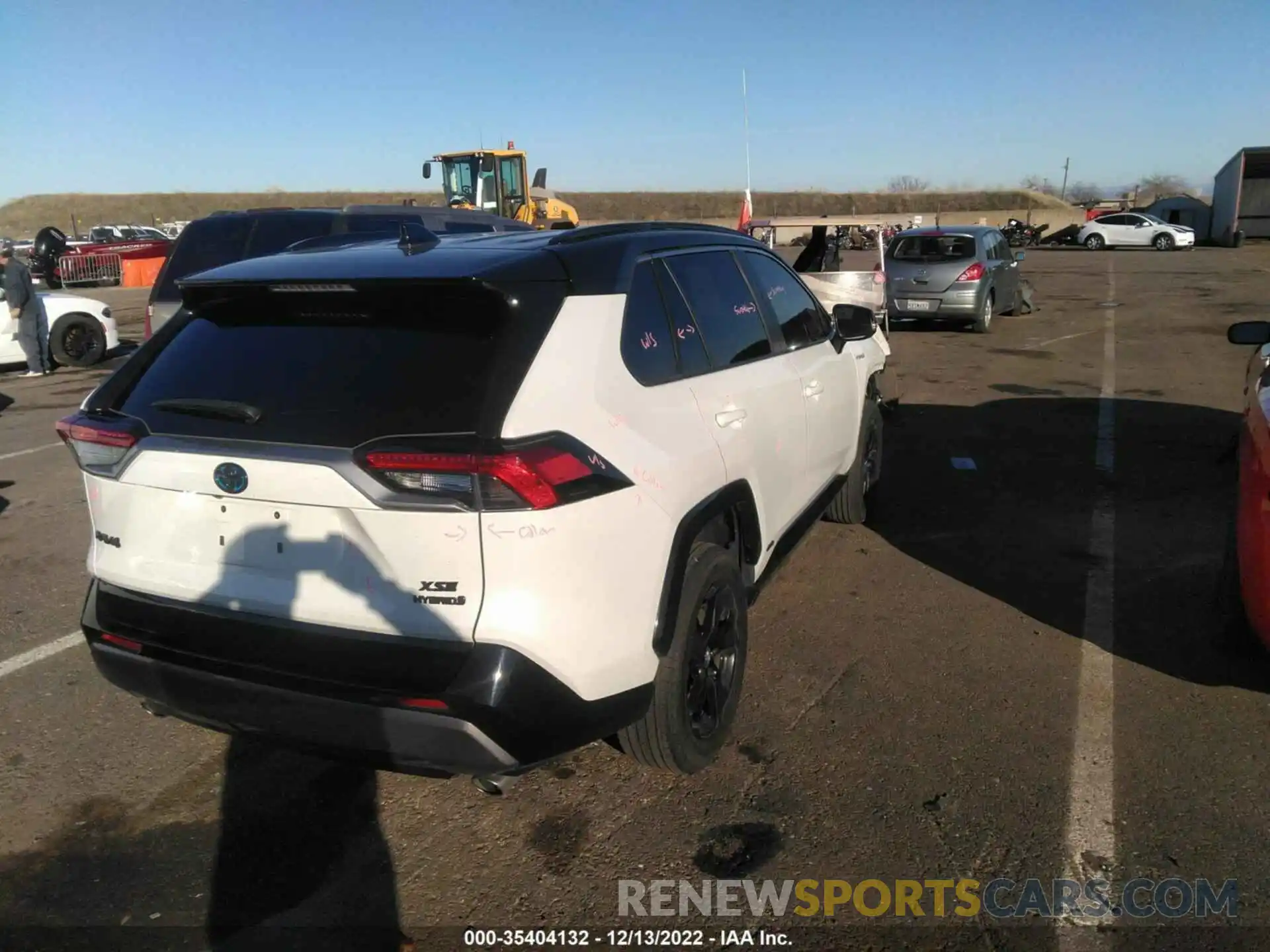 4 Photograph of a damaged car 4T3EWRFV7LU008124 TOYOTA RAV4 2020