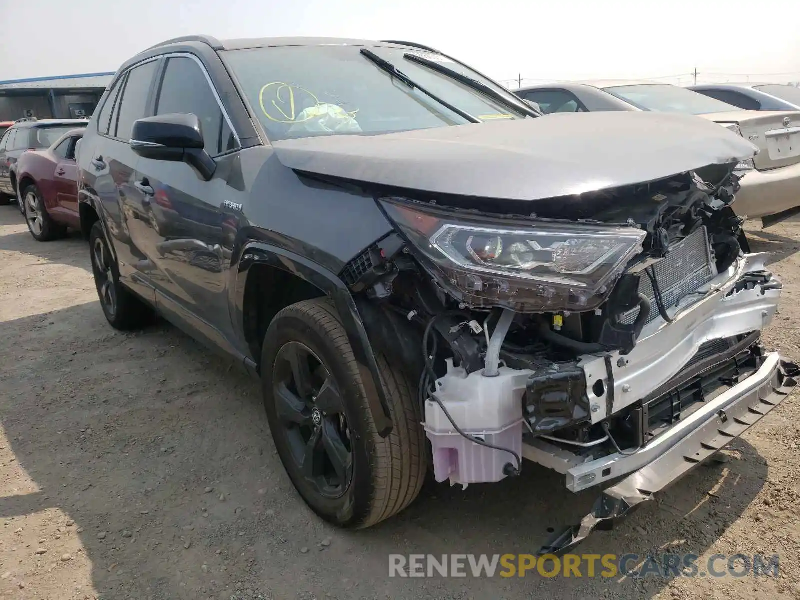 1 Photograph of a damaged car 4T3EWRFV8LU007869 TOYOTA RAV4 2020