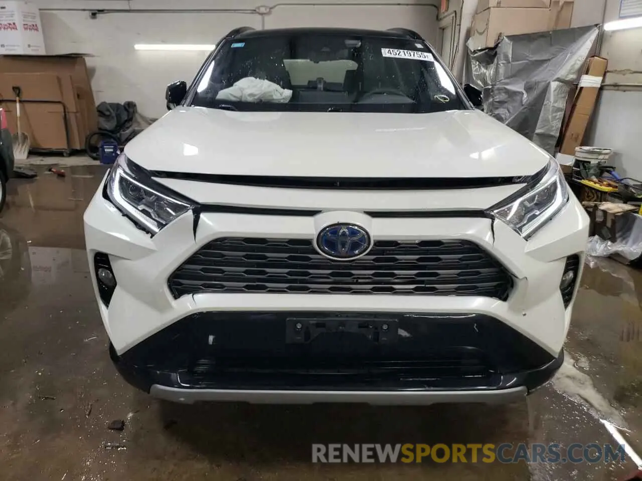 5 Photograph of a damaged car 4T3EWRFV9LU006486 TOYOTA RAV4 2020