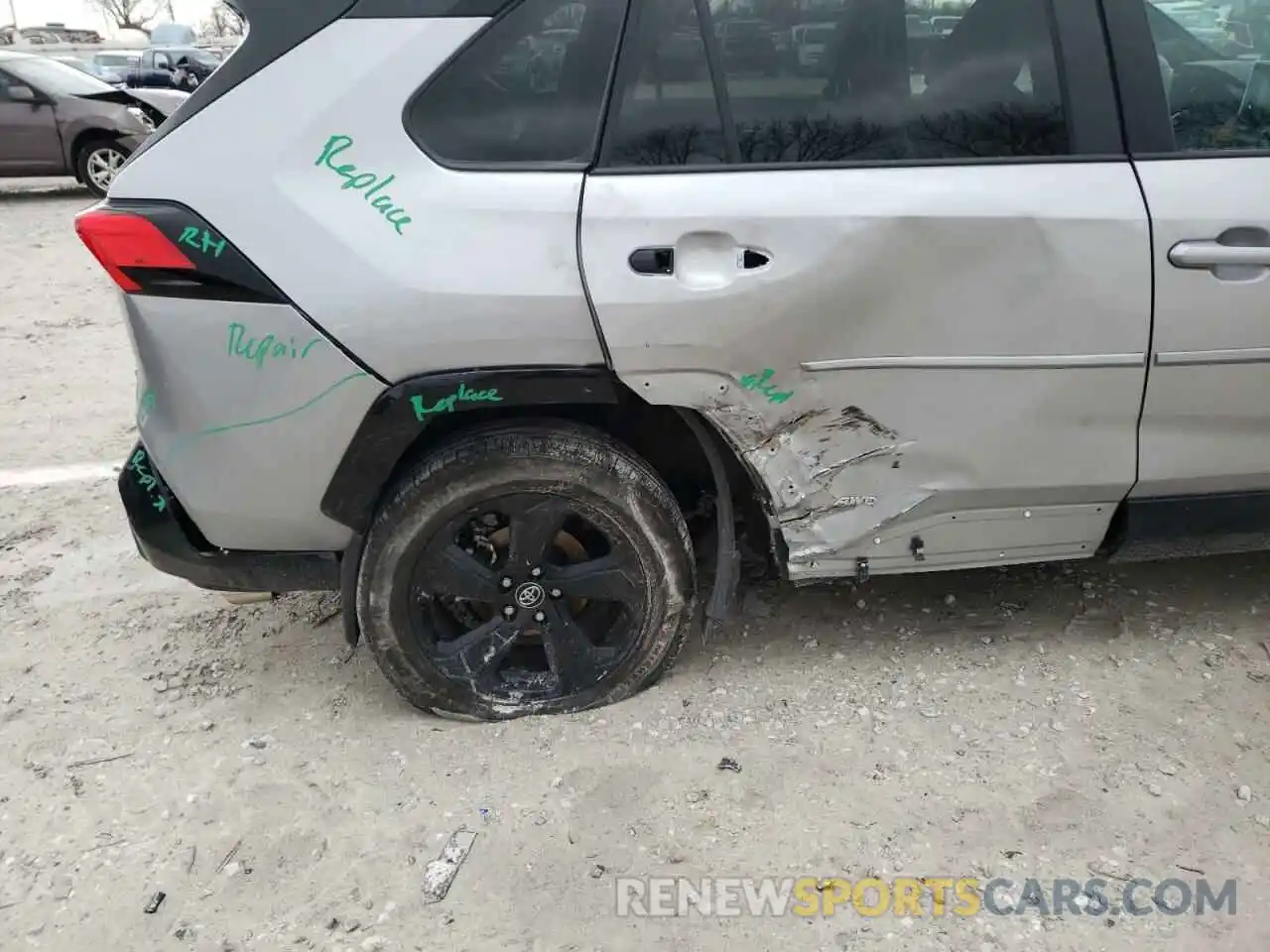 9 Photograph of a damaged car 4T3EWRFVXLU009588 TOYOTA RAV4 2020