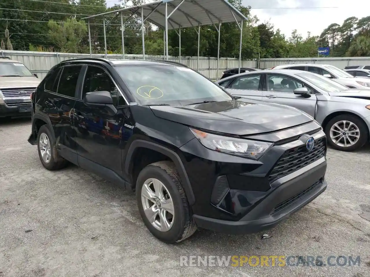 1 Photograph of a damaged car 4T3L6RFV3LU001906 TOYOTA RAV4 2020