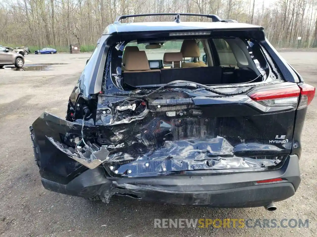 9 Photograph of a damaged car 4T3L6RFV5LU005195 TOYOTA RAV4 2020