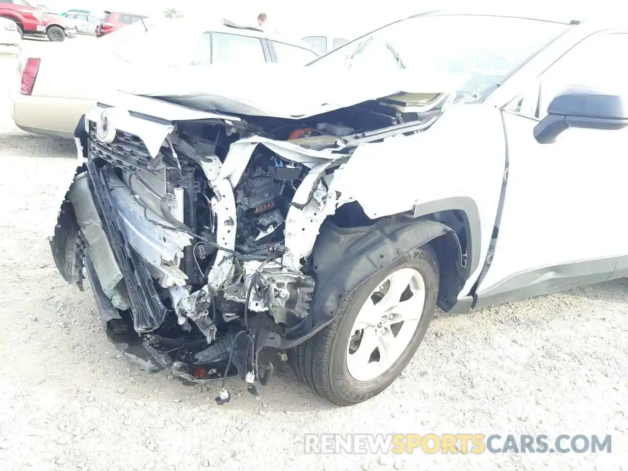 9 Photograph of a damaged car 4T3LWRFV6LU002175 TOYOTA RAV4 2020