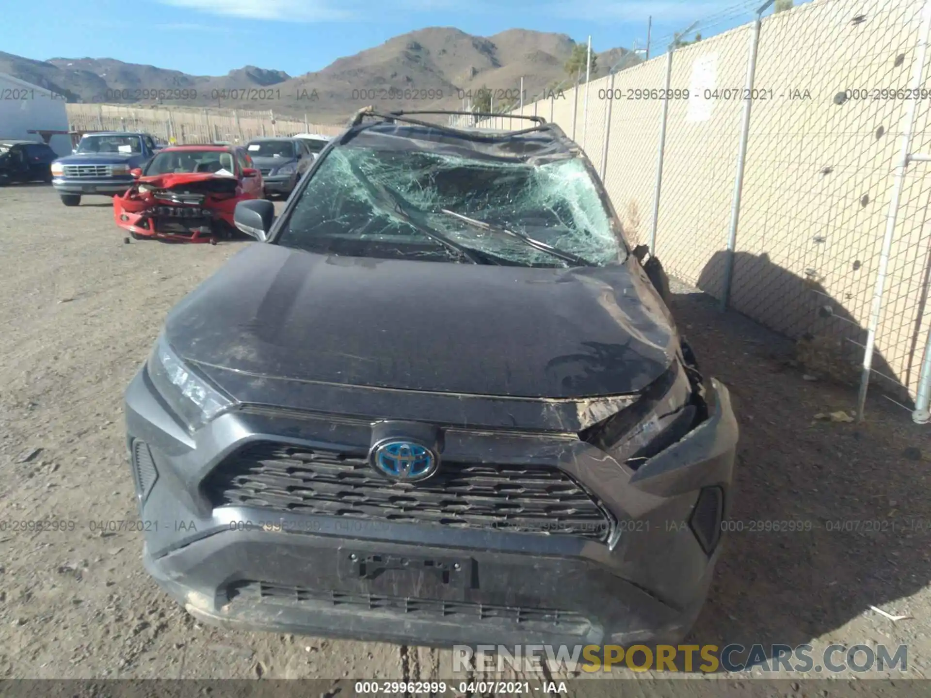 6 Photograph of a damaged car 4T3LWRFV9LU009802 TOYOTA RAV4 2020