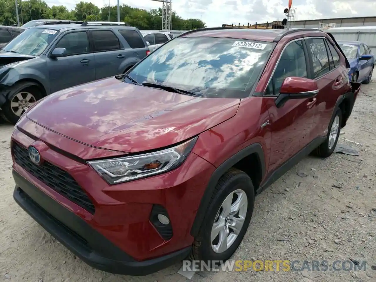 2 Photograph of a damaged car 4T3R6RFV0LU003753 TOYOTA RAV4 2020