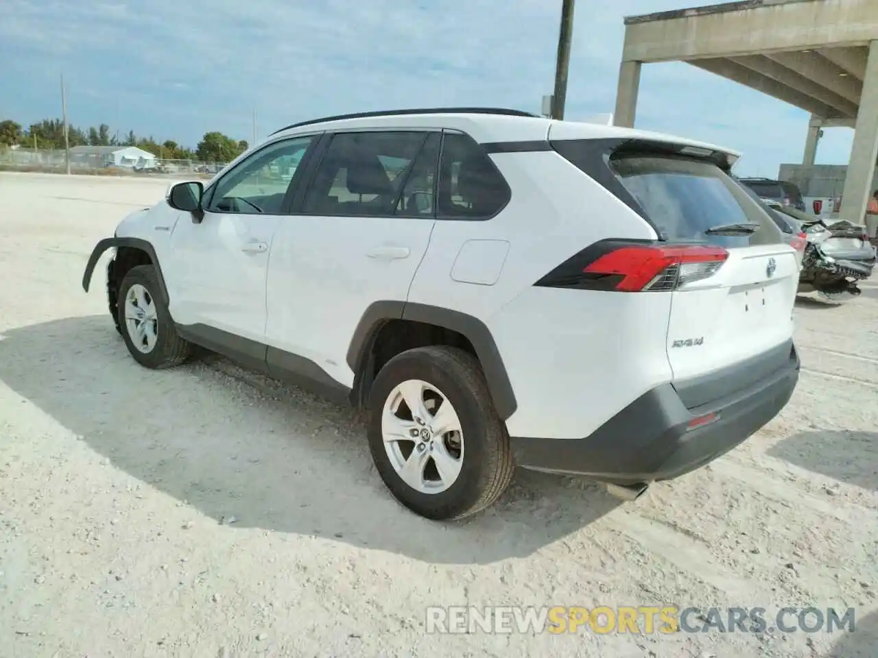 3 Photograph of a damaged car 4T3R6RFV0LU004210 TOYOTA RAV4 2020