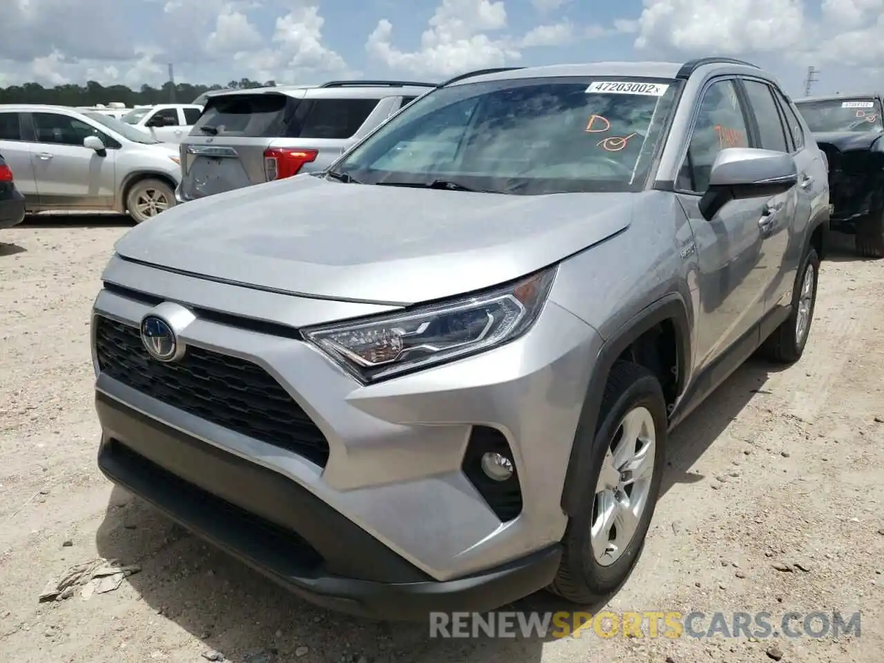 2 Photograph of a damaged car 4T3R6RFV6LU001960 TOYOTA RAV4 2020