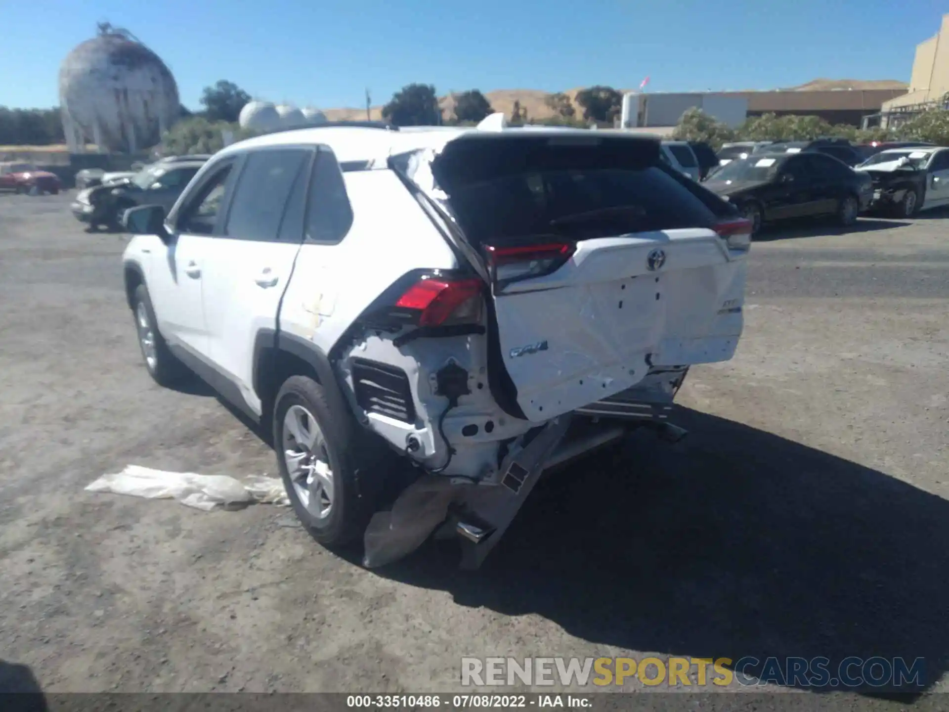 3 Photograph of a damaged car 4T3R6RFVXLU002917 TOYOTA RAV4 2020