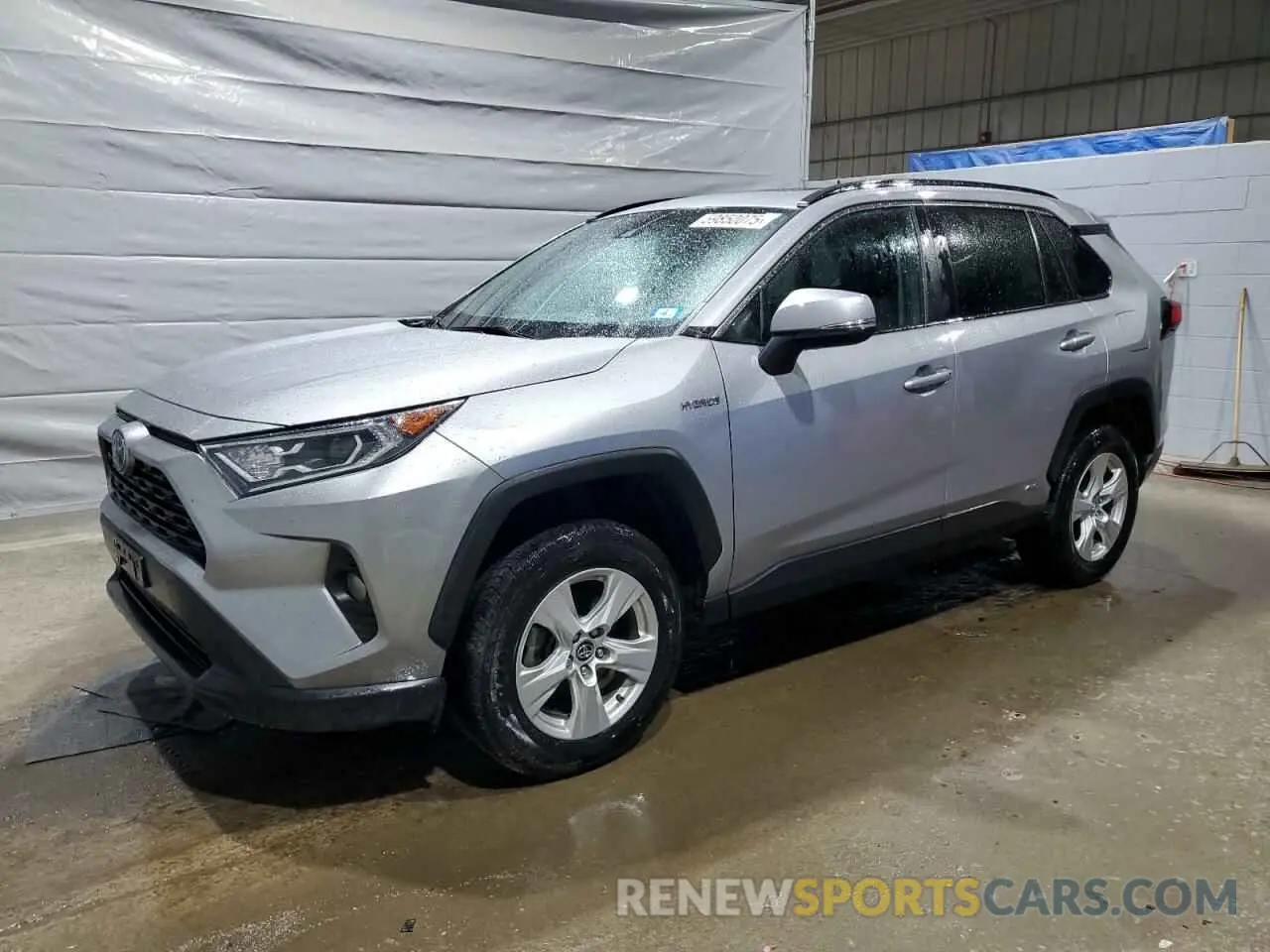 1 Photograph of a damaged car 4T3RWRFV0LU009343 TOYOTA RAV4 2020