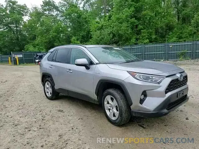 15 Photograph of a damaged car 4T3RWRFV0LU009343 TOYOTA RAV4 2020