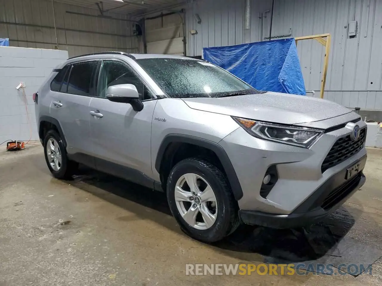 4 Photograph of a damaged car 4T3RWRFV0LU009343 TOYOTA RAV4 2020
