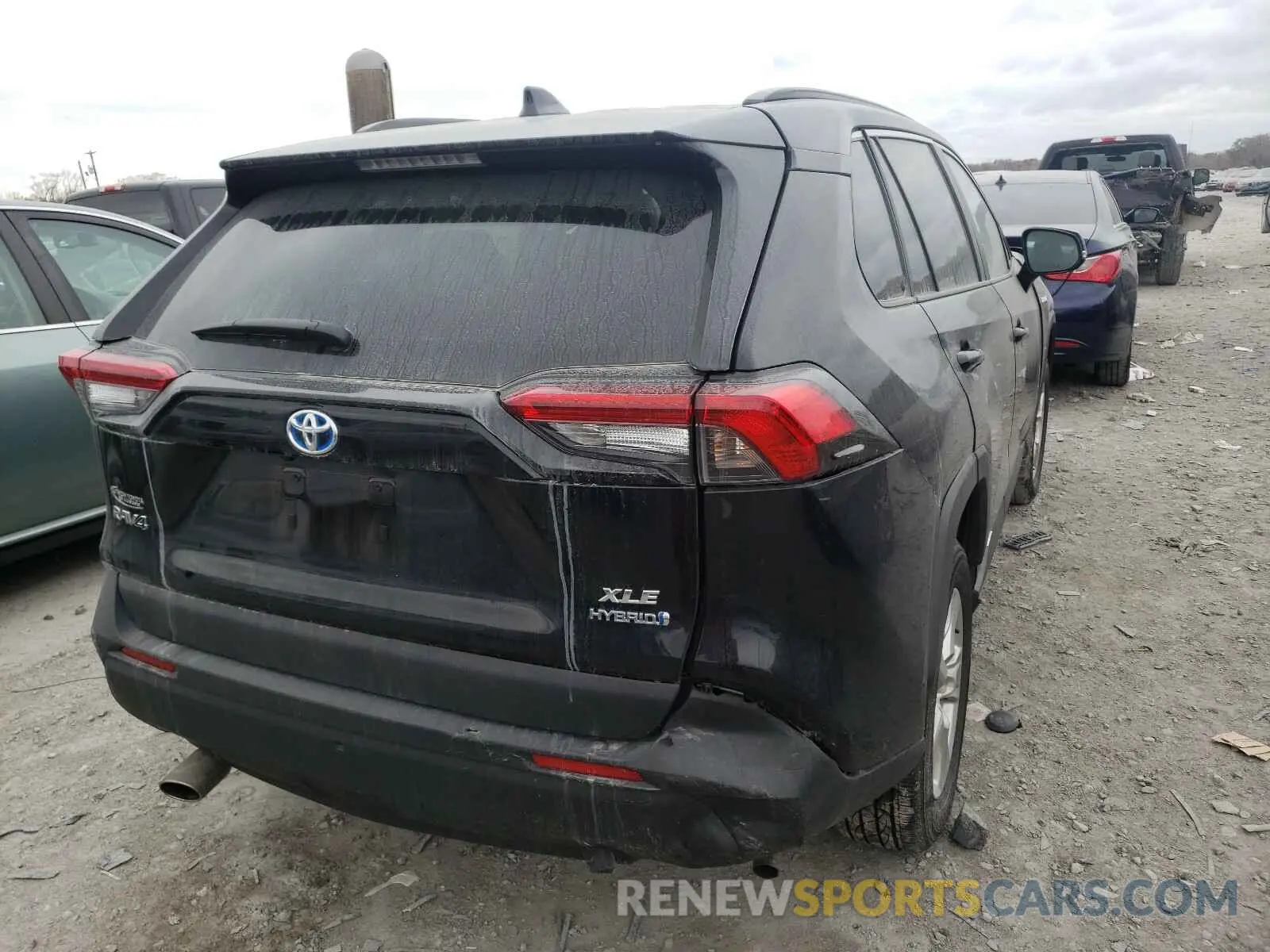 4 Photograph of a damaged car 4T3RWRFV6LU005572 TOYOTA RAV4 2020