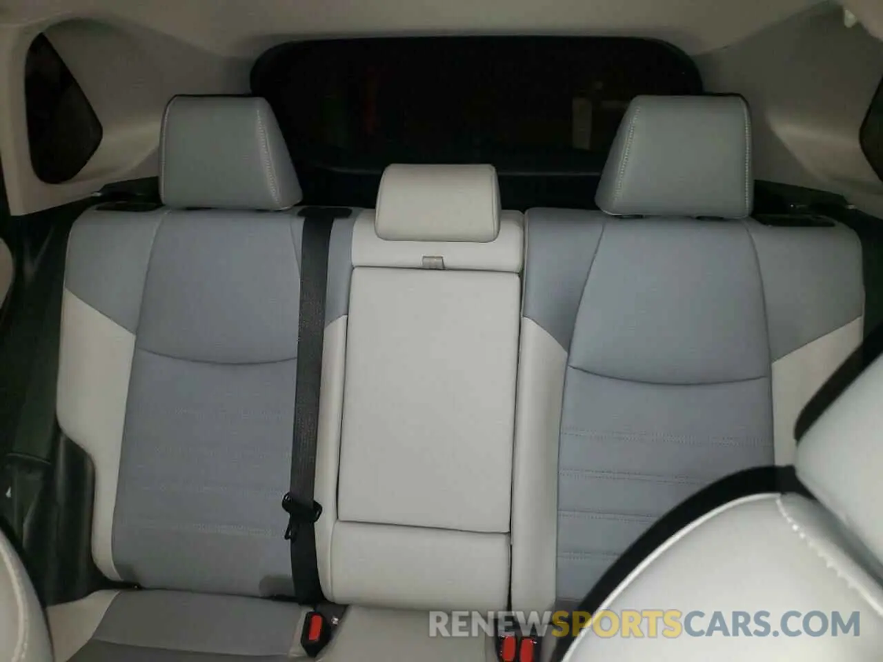 10 Photograph of a damaged car JTMA1RFV1LJ026727 TOYOTA RAV4 2020
