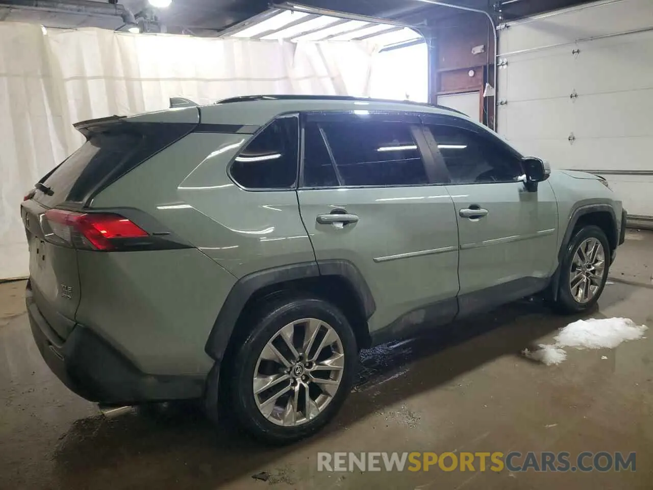3 Photograph of a damaged car JTMA1RFV1LJ026727 TOYOTA RAV4 2020