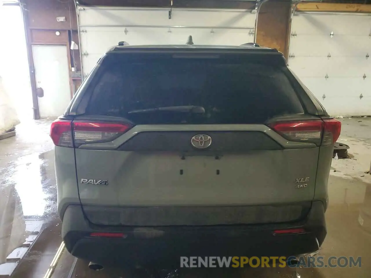 6 Photograph of a damaged car JTMA1RFV1LJ026727 TOYOTA RAV4 2020