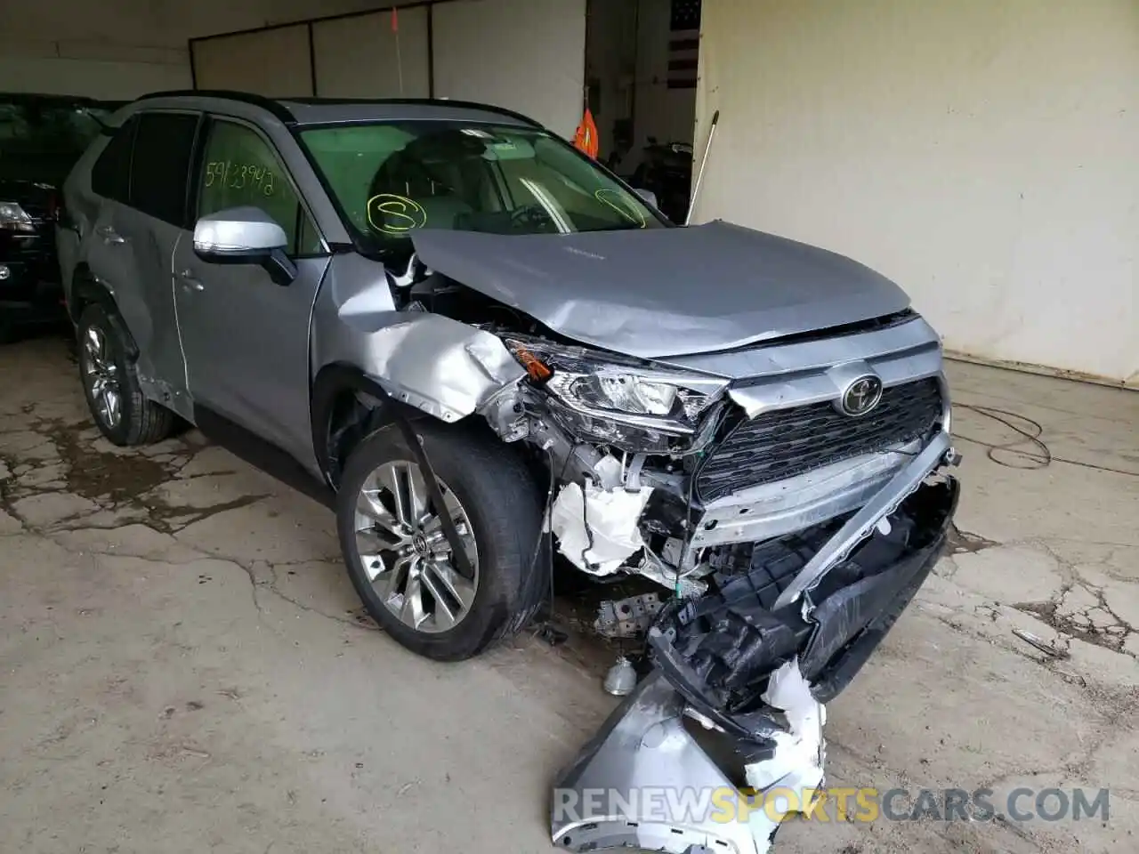 1 Photograph of a damaged car JTMA1RFV2LJ037610 TOYOTA RAV4 2020