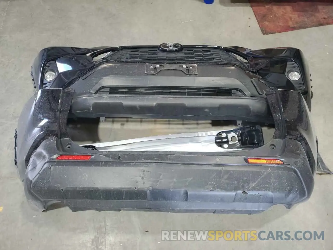 13 Photograph of a damaged car JTMA1RFV3LJ035526 TOYOTA RAV4 2020