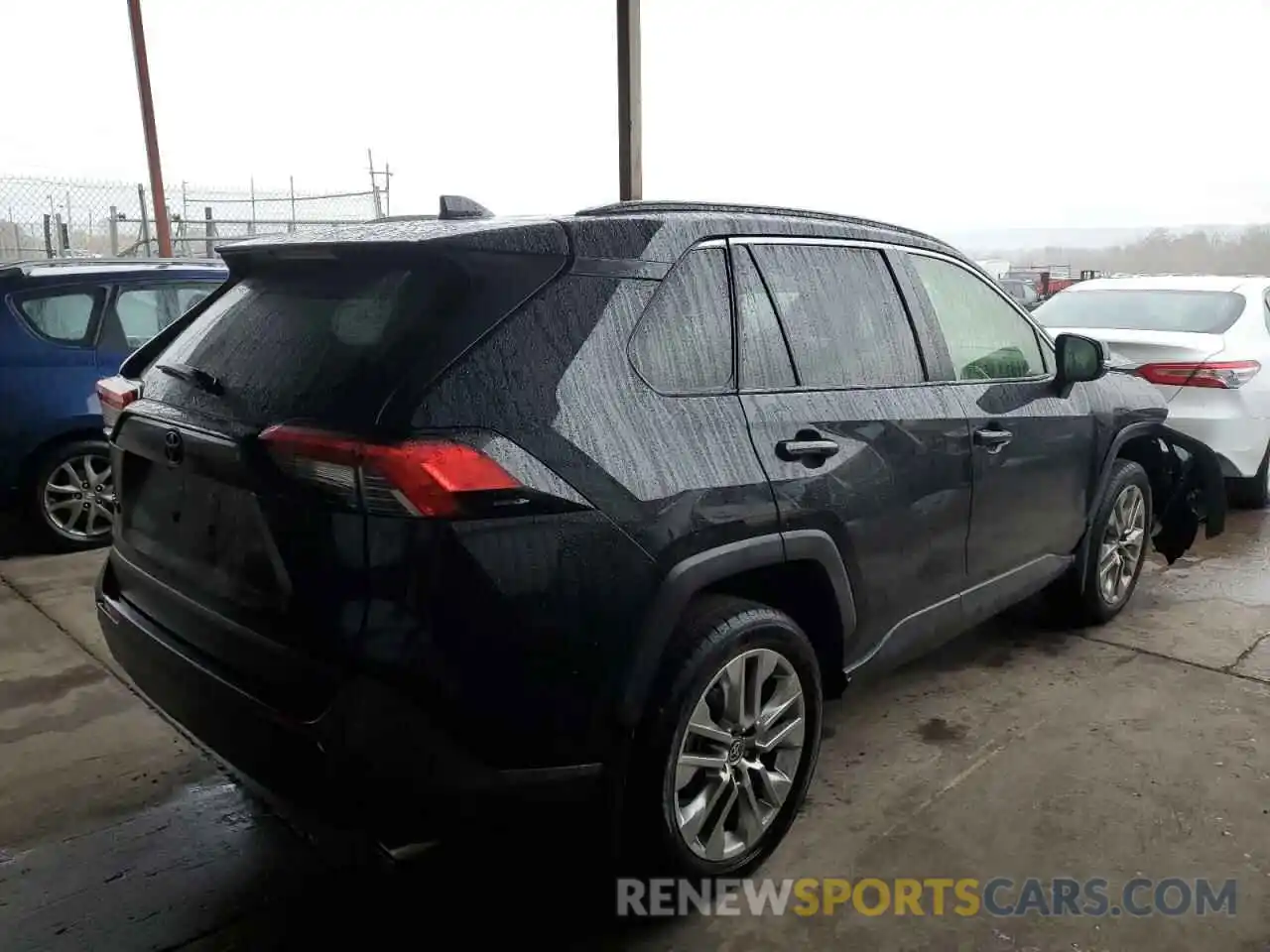 4 Photograph of a damaged car JTMA1RFV4LD057386 TOYOTA RAV4 2020