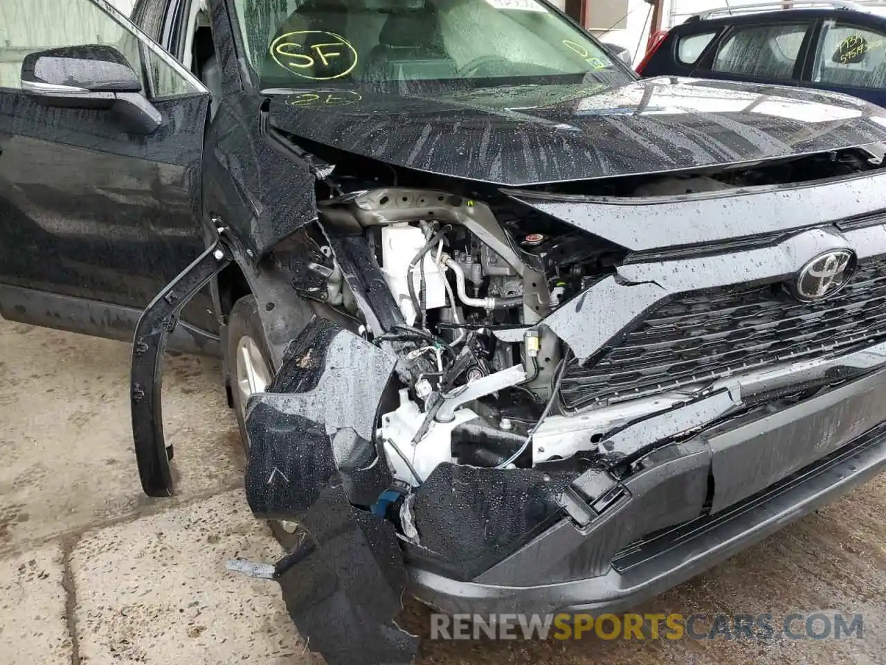 9 Photograph of a damaged car JTMA1RFV4LD057386 TOYOTA RAV4 2020