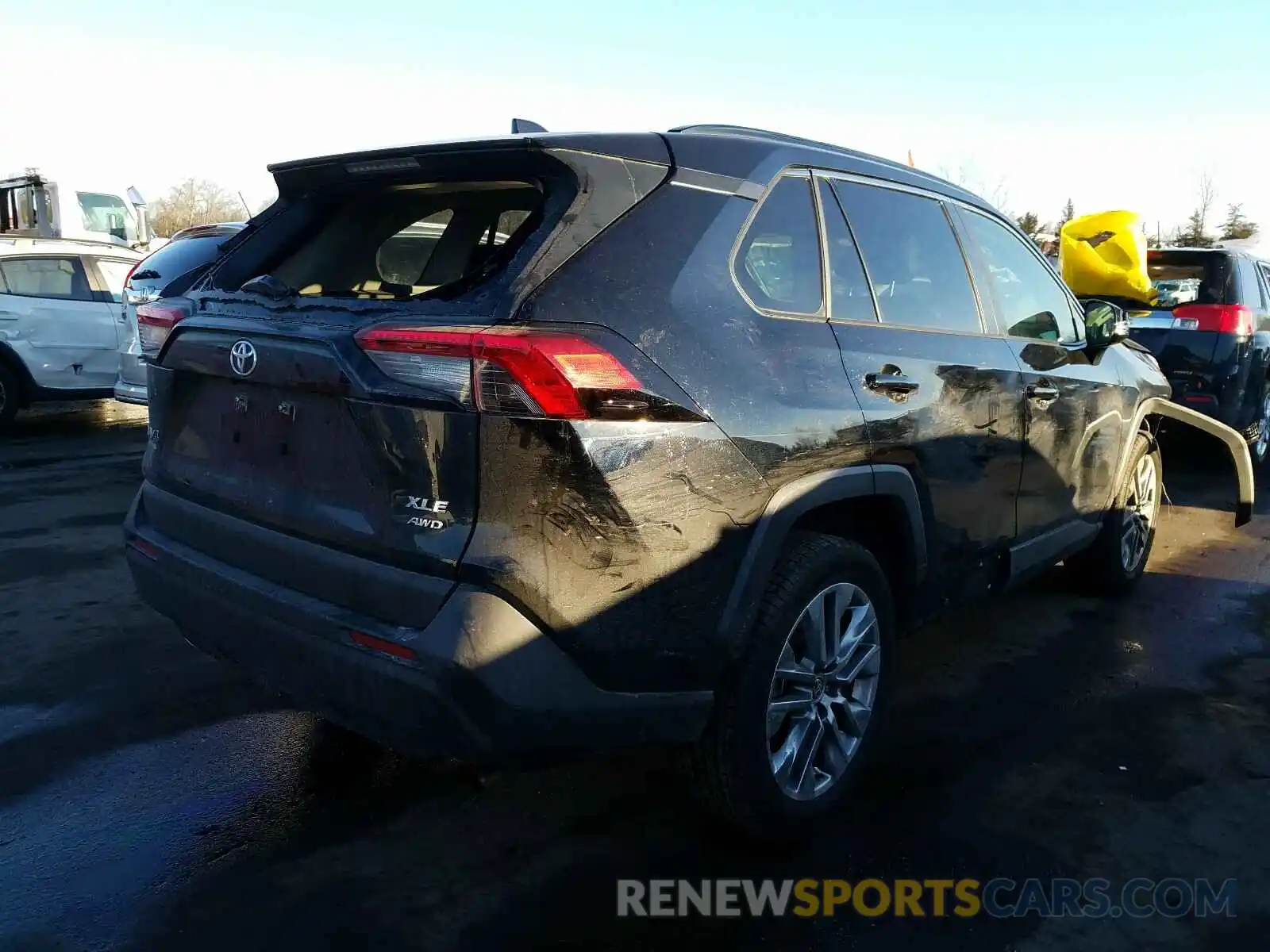 4 Photograph of a damaged car JTMA1RFV5LD058028 TOYOTA RAV4 2020